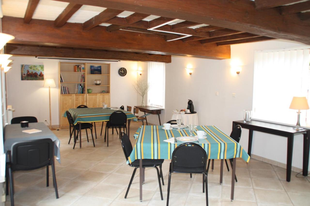 La Ferme De La Place Bouvines Екстер'єр фото